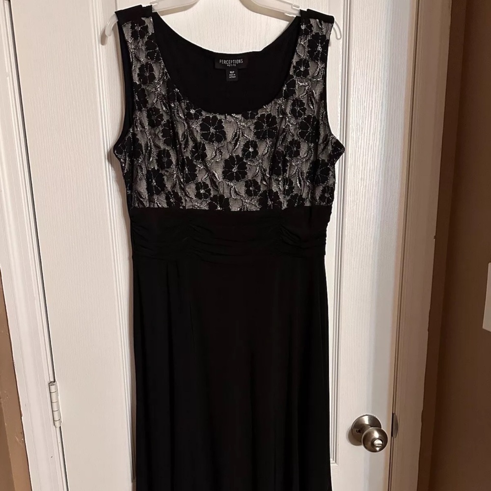Perceptions Women’s dressy dress. Size 16pPerceptions Women’s dress size 16P